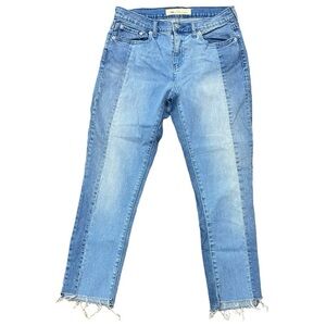 GAP Best Girlfriend Two Toned Straight Frayed Hem Denim Jeans Size 28